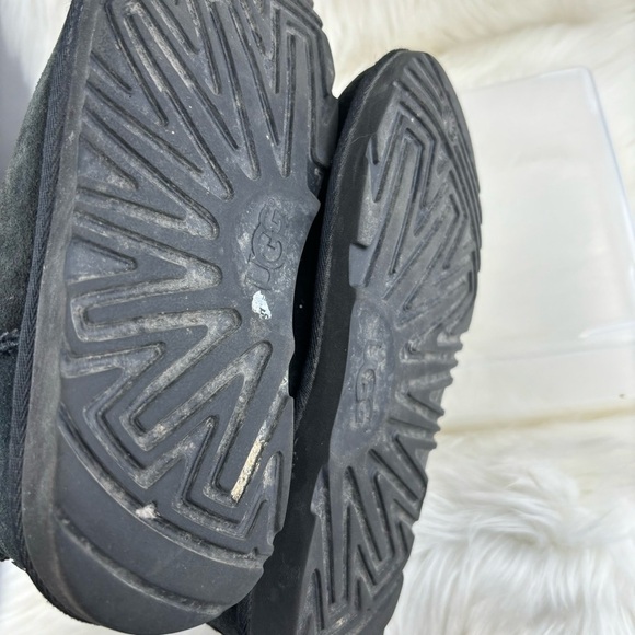 UGG WINTER BOOTS SIZE 4 KIDS - Picture 5 of 9